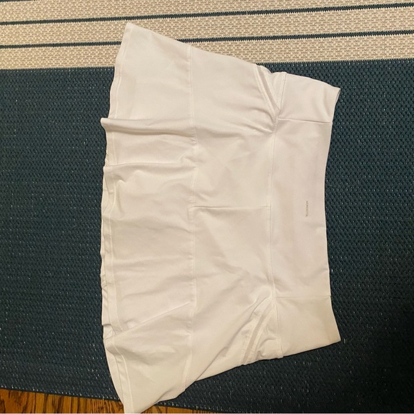 White tennis skirt - Picture 3 of 3